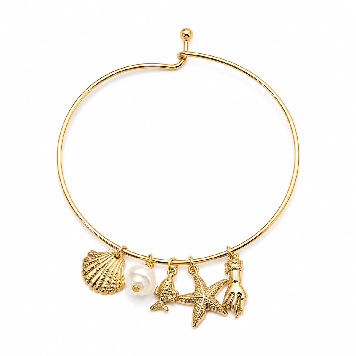 Bracelete com Pingentes em fundo branco