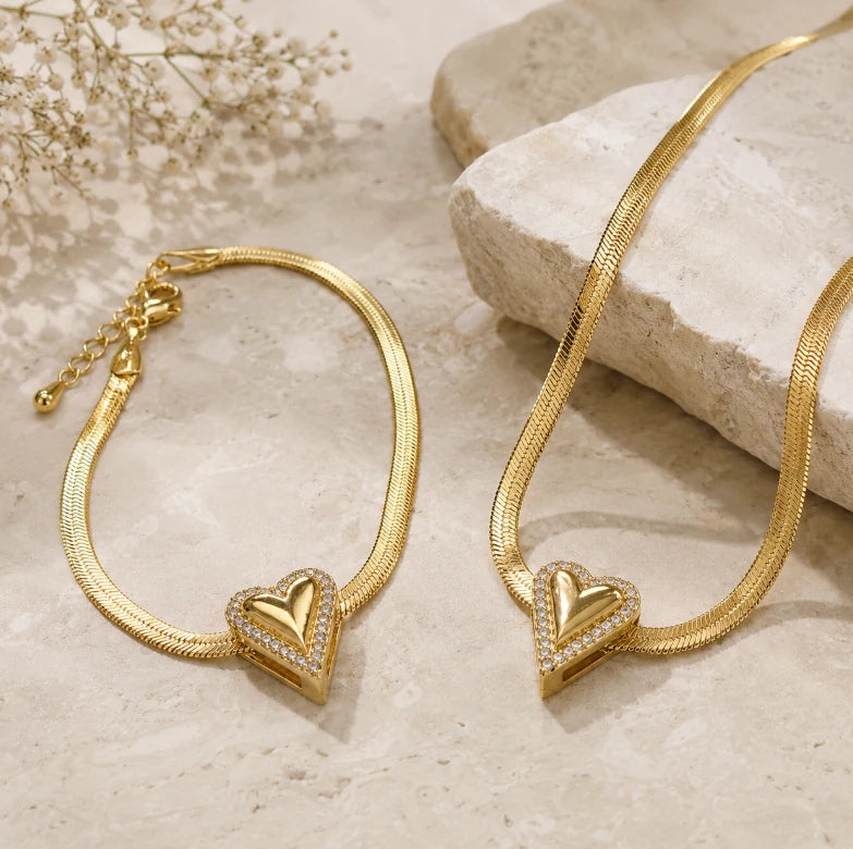 Pulseira Coração em composição elegante