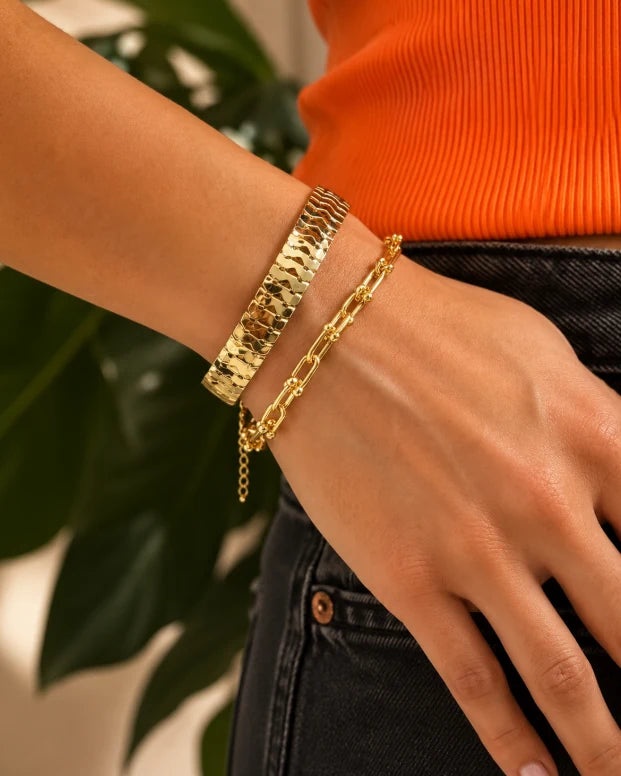 Pulseira Malha AVELINE em uso