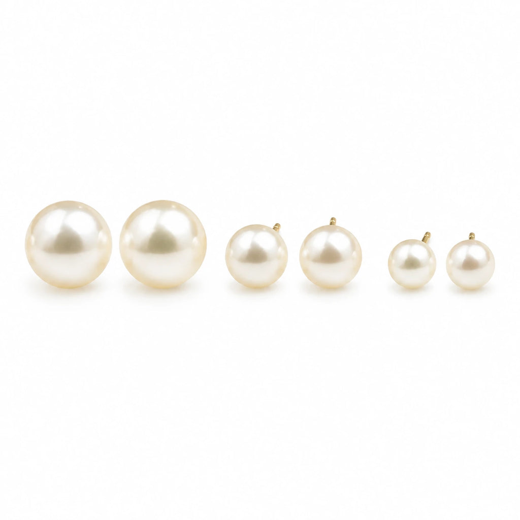 Trio de Brincos Pérolas em fundo branco